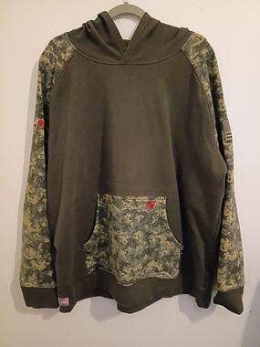 Ariat Men's FR Olive Green Hooded Pullover with Camo Sleeves Sz XXL